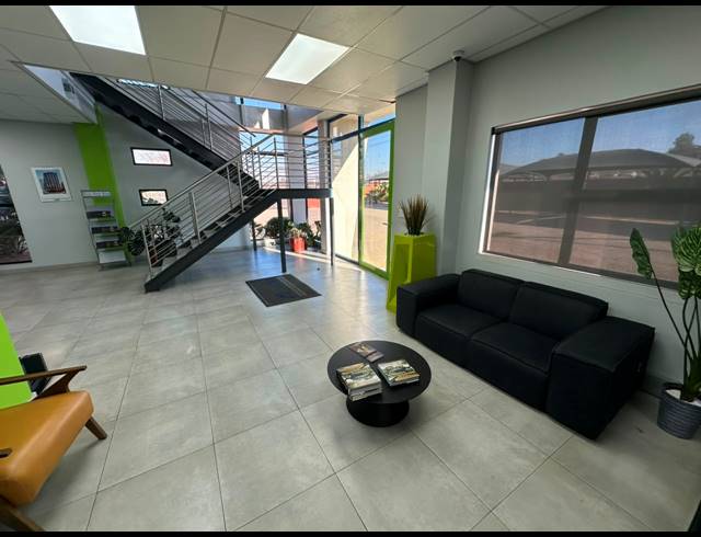 5,002M² WAREHOUSE TO LET IN COSMO BUSINESS PARK